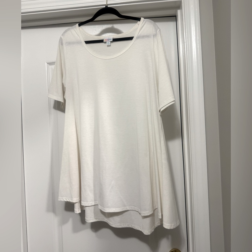 LuLaRoe 2XL Women's White Perfect T tunic